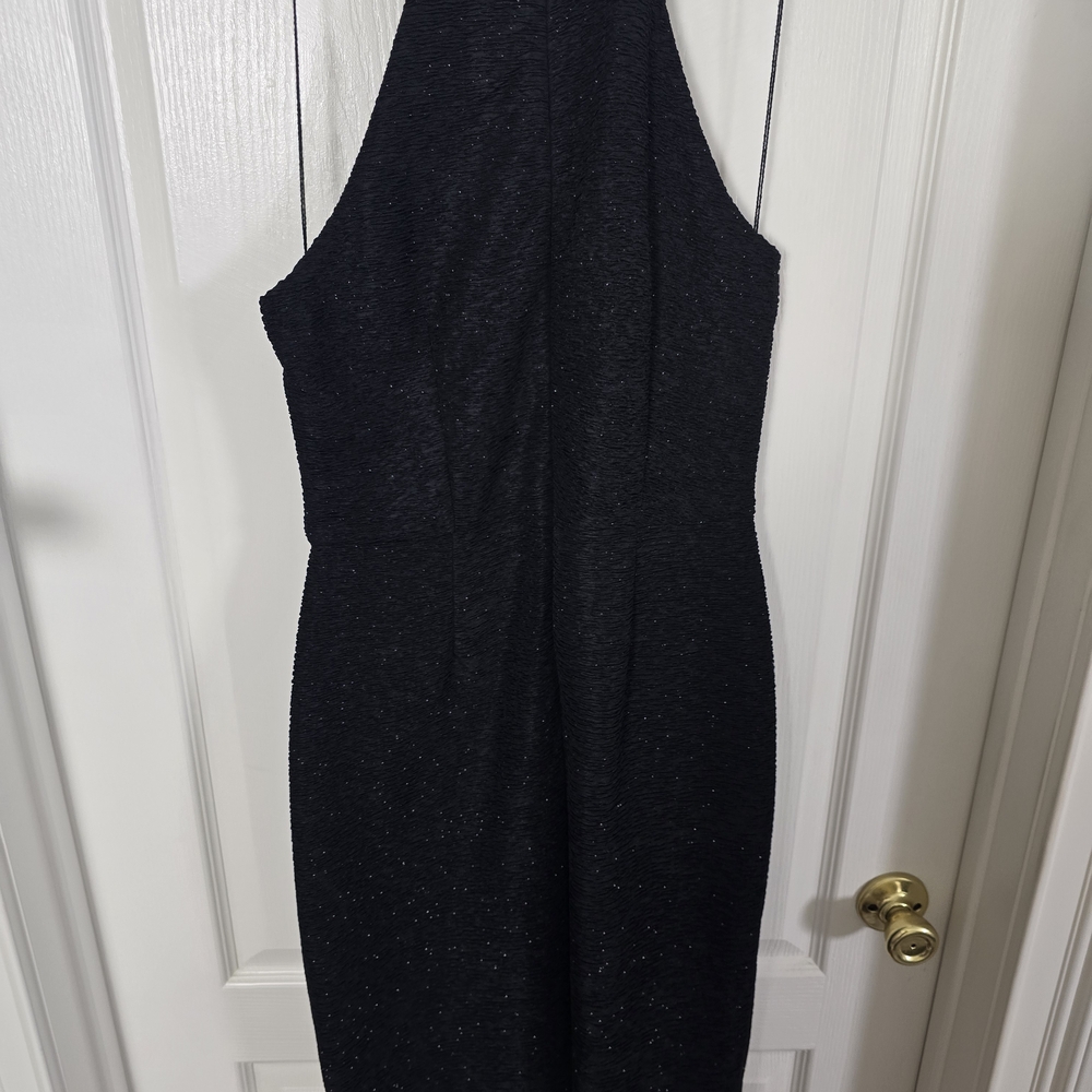 Elegant Black Halter Dress‎